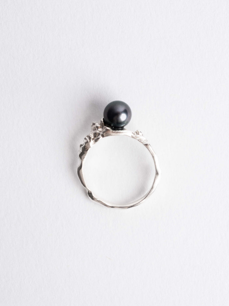 Dark Pearl ring