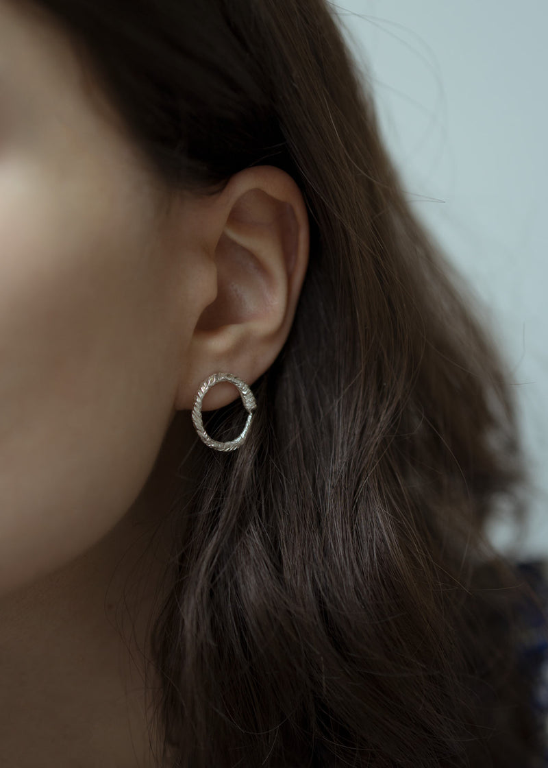 Comets oval earrings